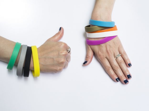 Solza Silicone Wristbands. 6-Piece Set Rubber Band Bracelets - 6 Color –  Boxiki